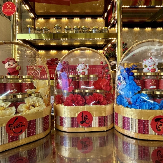 Giỏ quà Tết KENKO 10 hũ yến chưng đặc biệt