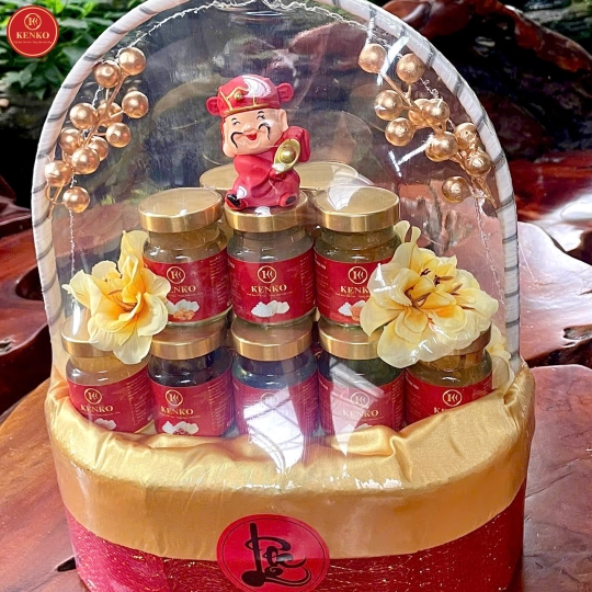Giỏ quà Tết KENKO 17 hũ yến chưng 